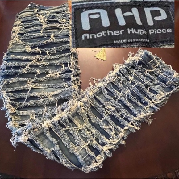 AHP Distressed Stacked Straight Jeans NWOT